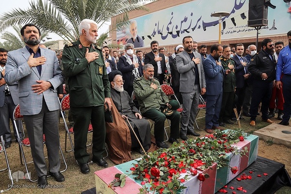 تشییع شهید گمنام در شرکت ملی حفاری