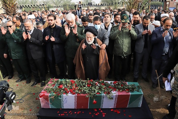 تشییع شهید گمنام در شرکت ملی حفاری