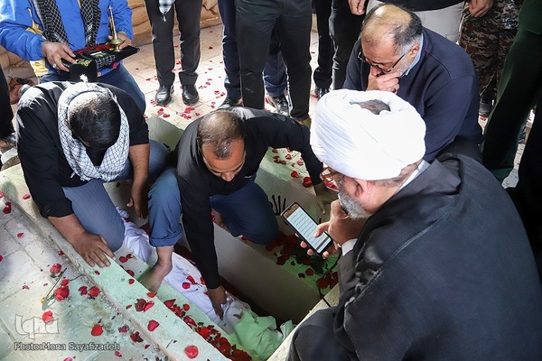 تشییع شهید گمنام در شرکت ملی حفاری