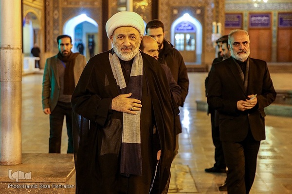 غبار‌روبی مضجع مطهر حضرت عبدالعظیم حسنی(ع)