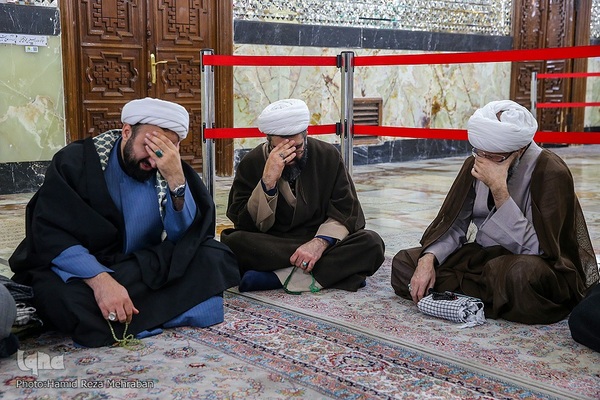 غبار‌روبی مضجع مطهر حضرت عبدالعظیم حسنی(ع)