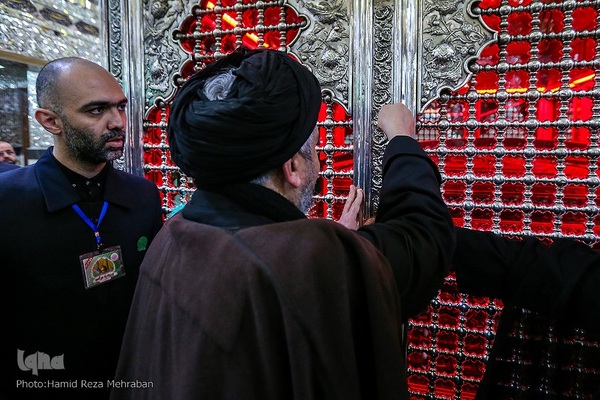 غبار‌روبی مضجع مطهر حضرت عبدالعظیم حسنی(ع)