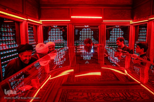 غبار‌روبی مضجع مطهر حضرت عبدالعظیم حسنی(ع)