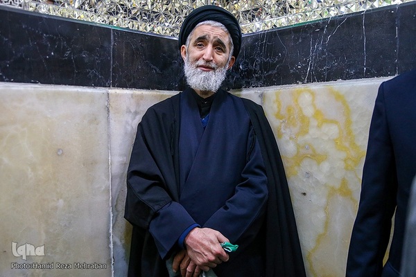 غبار‌روبی مضجع مطهر حضرت عبدالعظیم حسنی(ع)