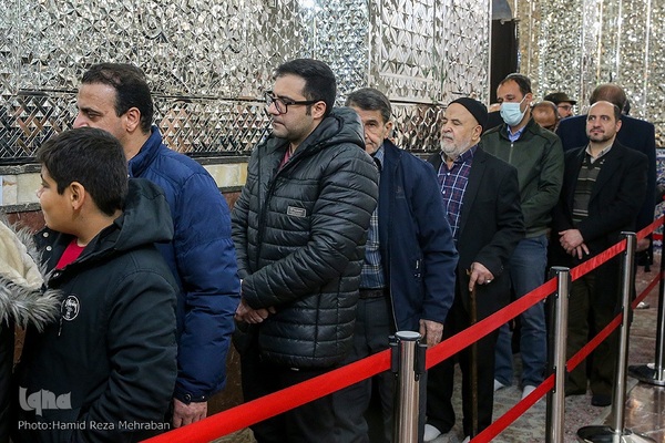 غبار‌روبی مضجع مطهر حضرت عبدالعظیم حسنی(ع)