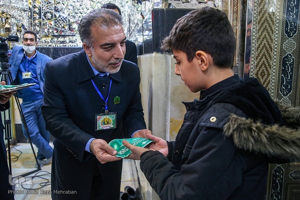 غبار‌روبی مضجع مطهر حضرت عبدالعظیم حسنی(ع)