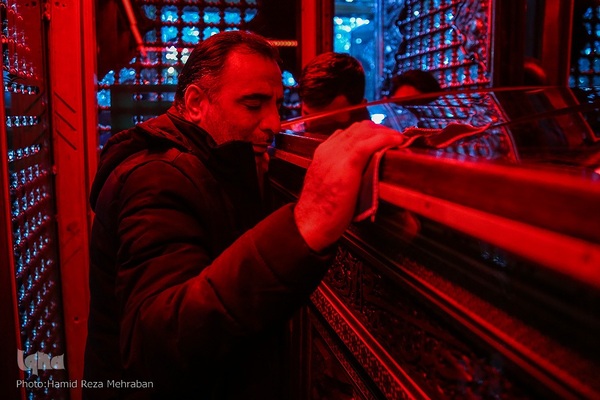 غبار‌روبی مضجع مطهر حضرت عبدالعظیم حسنی(ع)