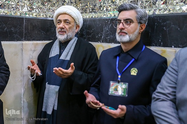 غبار‌روبی مضجع مطهر حضرت عبدالعظیم حسنی(ع)