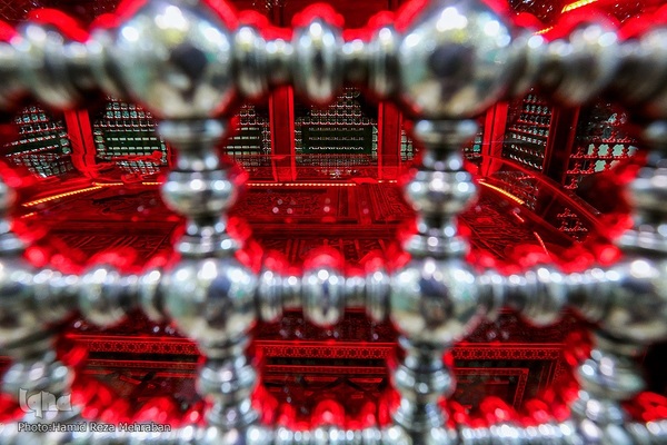 غبار‌روبی مضجع مطهر حضرت عبدالعظیم حسنی(ع)