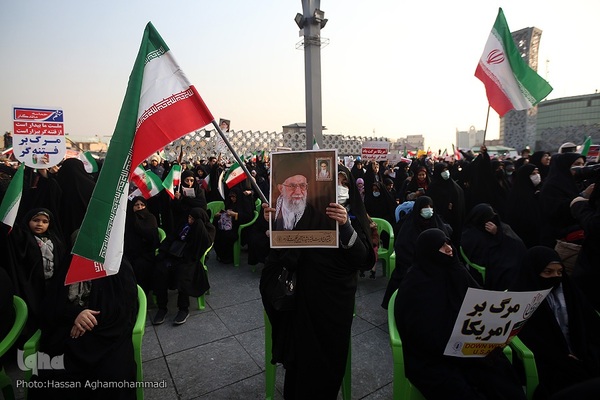 مراسم گرامیداشت یوم‌الله ۹دی در میدان امام حسین (ع)