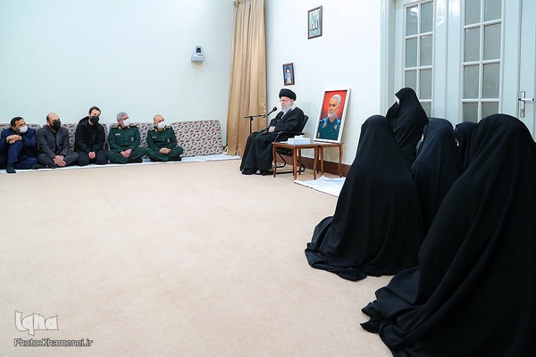 دیدار خانواده و اعضای ستاد بزرگداشت سردار سلیمانی