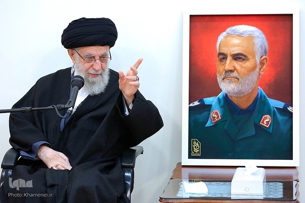 دیدار خانواده و اعضای ستاد بزرگداشت سردار سلیمانی