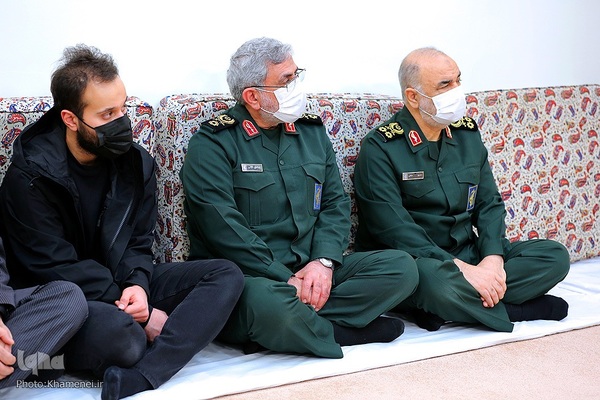 دیدار خانواده و اعضای ستاد بزرگداشت سردار سلیمانی