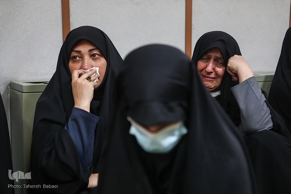 آیین وداع با پیکر شهید دفاع مقدس در بیمارستان نجمیه