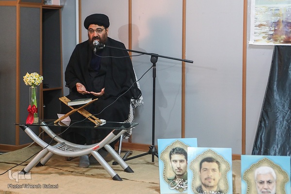 آیین وداع با پیکر شهید دفاع مقدس در بیمارستان نجمیه