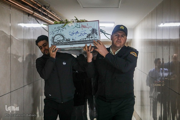 آیین وداع با پیکر شهید دفاع مقدس در بیمارستان نجمیه