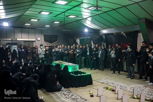آیین وداع با پیکر شهید دفاع مقدس در بیمارستان نجمیه