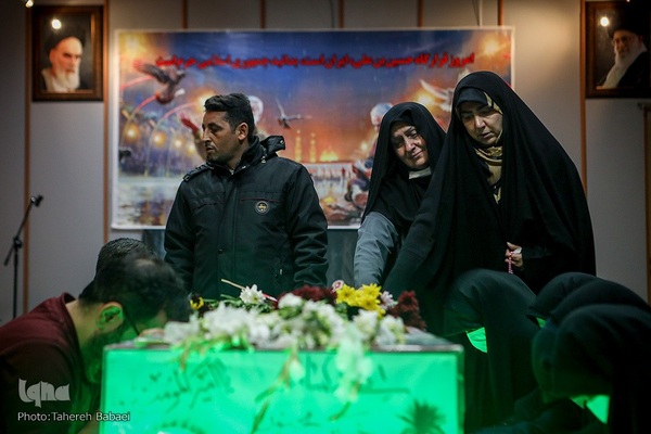 آیین وداع با پیکر شهید دفاع مقدس در بیمارستان نجمیه