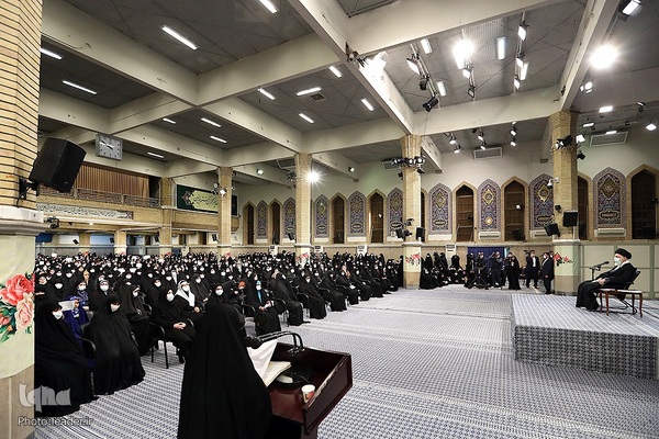 دیدار جمعی از بانوان فرهیخته کشور با رهبر انقلاب اسلامی