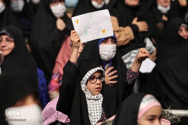 دیدار جمعی از بانوان فرهیخته کشور با رهبر انقلاب اسلامی