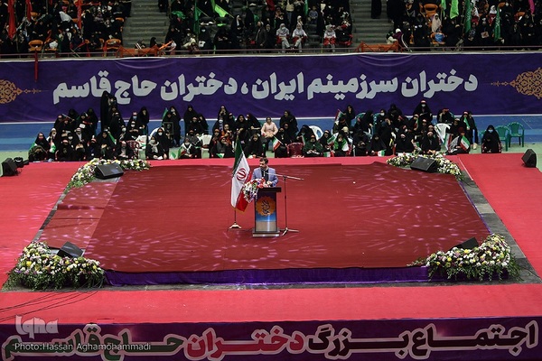 اجتماع بزرگ «دختران حاج قاسم» در ورزشگاه ۱۲ هزار نفری آزادی