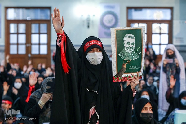 تجمع چند هزار نفری فرهنگیان در حرم عبدالعظیم