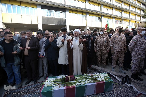 آیین خاکسپاری پیکر مطهر شهید گمنام دوران دفاع مقدس در وزارت تعاون، کار و رفاه اجتماعی