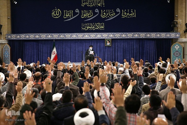 دیدار جمعی از مردم قم با رهبر معظم انقلاب