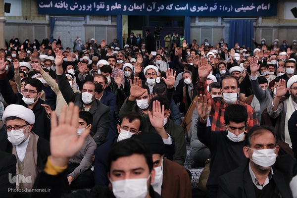 دیدار جمعی از مردم قم با رهبر معظم انقلاب