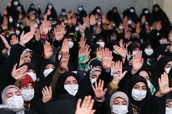 دیدار جمعی از مردم قم با رهبر معظم انقلاب