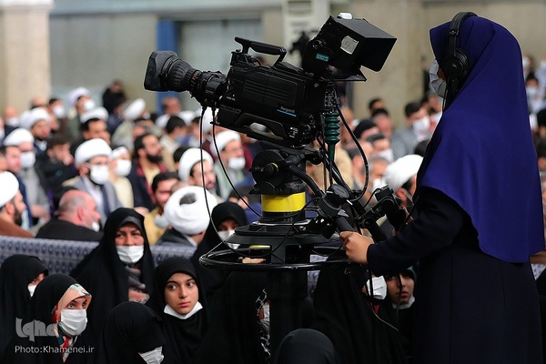 دیدار جمعی از مردم قم با رهبر معظم انقلاب