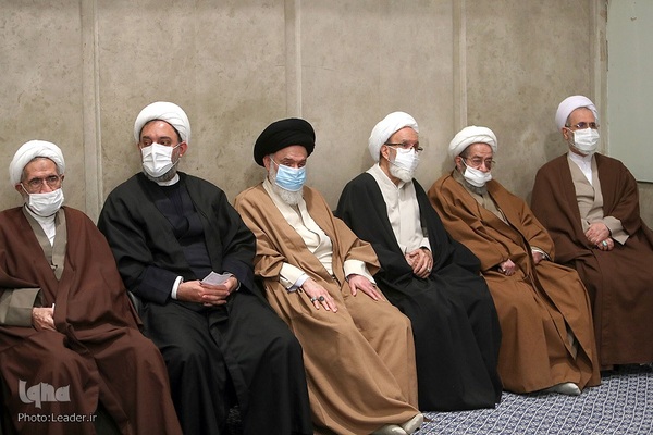 دیدار جمعی از مردم قم با رهبر معظم انقلاب