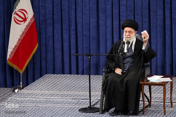 حضرت آیت‌الله خامنه‌ای، رهبرمعظم انقلاب اسلامی