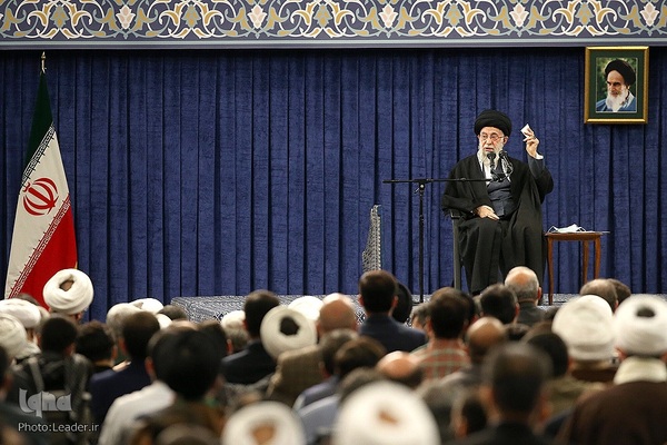 دیدار جمعی از مردم قم با رهبر معظم انقلاب