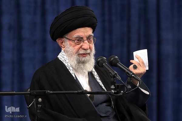 حضرت آیت‌الله خامنه‌ای، رهبرمعظم انقلاب اسلامی