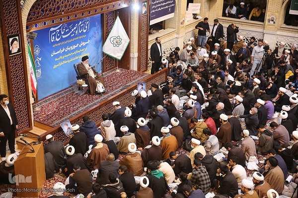 اجتماع حوزویان خراسان در حمایت از رهبر انقلاب