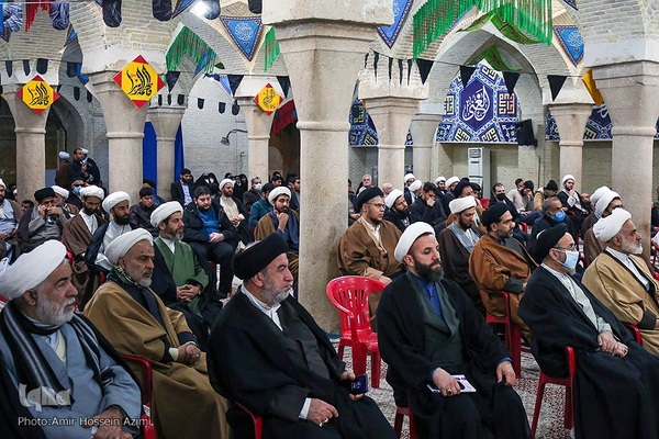 تجمع طلاب حوزه علمیه شیراز در محکومیت اهانت به ساحت مقدس پیامبر اعظم