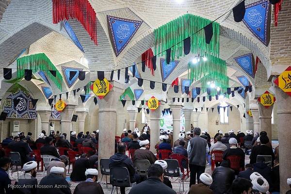 تجمع طلاب حوزه علمیه شیراز در محکومیت اهانت به ساحت مقدس پیامبر اعظم