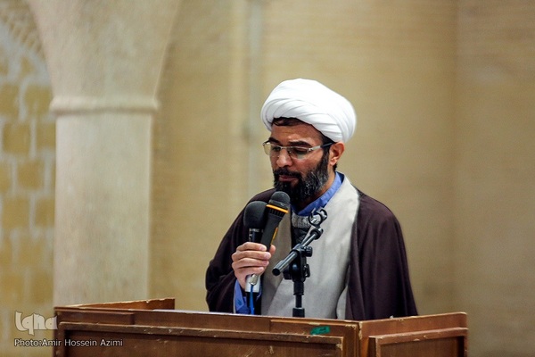 تجمع طلاب حوزه علمیه شیراز در محکومیت اهانت به ساحت مقدس پیامبر اعظم