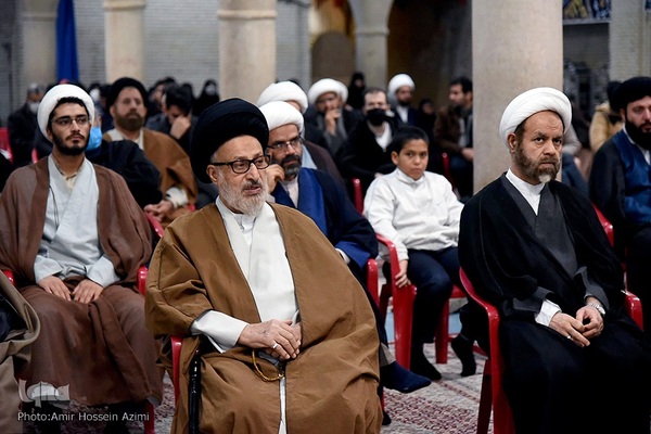 تجمع طلاب حوزه علمیه شیراز در محکومیت اهانت به ساحت مقدس پیامبر اعظم