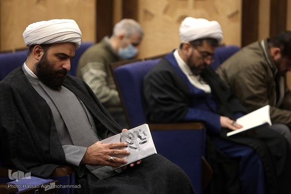 آیین رونمایی ازکتاب رمان روح الله و کتاب صوتی تفسیر آفتاب