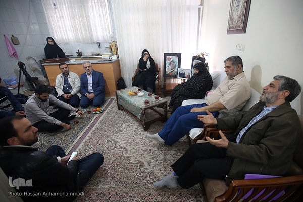 دیدار جمعی از نمایندگان جامعه قرآنی با خانواده شهیدان کشتکار سهی