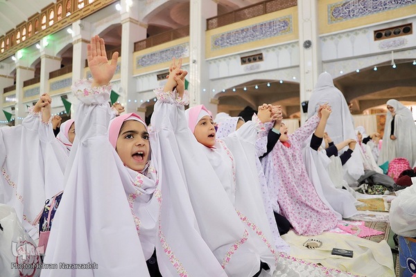 جشن شکوفایی (تکلیف) دانش آموزان دختر تبریز