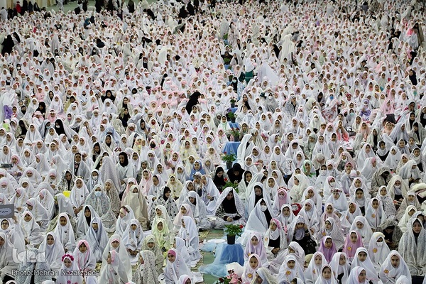 جشن شکوفایی (تکلیف) دانش آموزان دختر تبریز