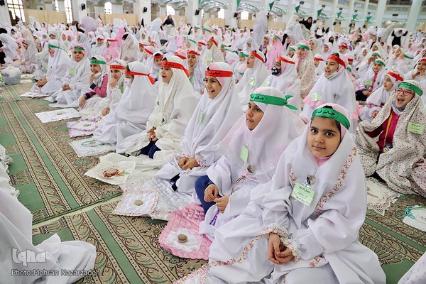 جشن شکوفایی (تکلیف) دانش آموزان دختر تبریز