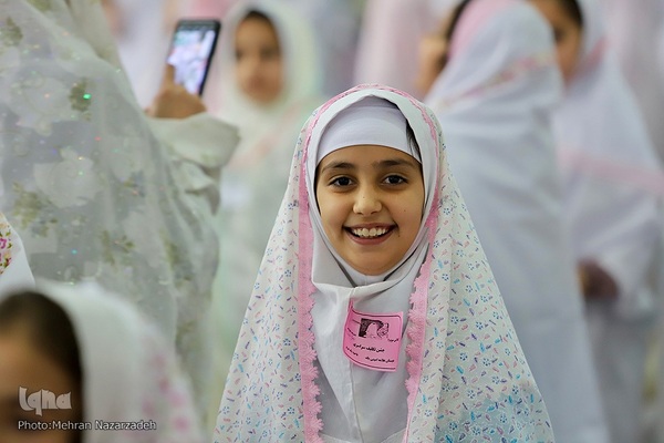 جشن شکوفایی (تکلیف) دانش آموزان دختر تبریز