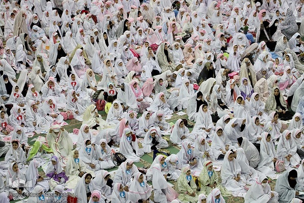 جشن شکوفایی (تکلیف) دانش آموزان دختر تبریز