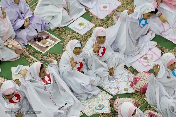 جشن شکوفایی (تکلیف) دانش آموزان دختر تبریز