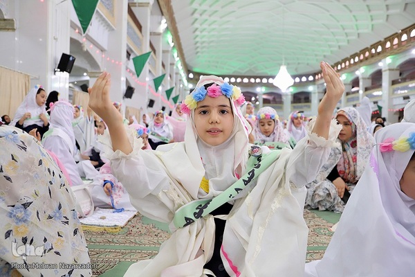 جشن شکوفایی (تکلیف) دانش آموزان دختر تبریز