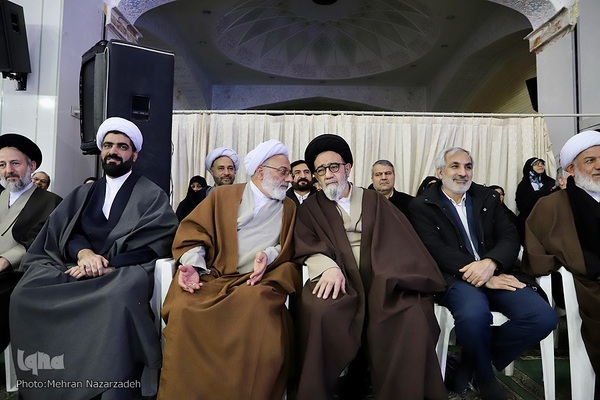 جشن شکوفایی (تکلیف) دانش آموزان دختر تبریز